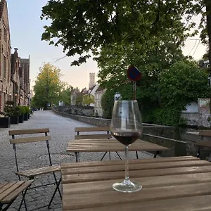 Bed & Breakfast Canal, Bruges